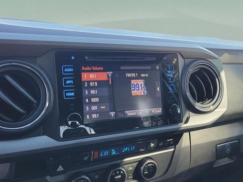 Used 2017 Toyota Tacoma SR5 image 15