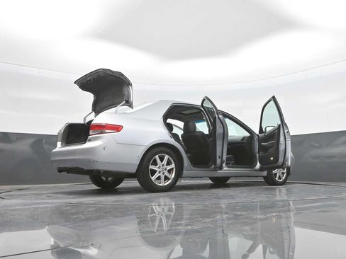 Used 2004 Honda Accord EX image 38