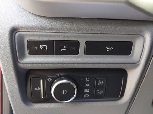 Certified 2022 Ford F150 XLT w/ Equipment Group 302A High image 33