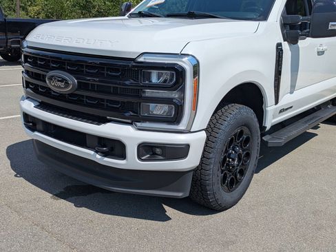 Certified 2023 Ford F250 Lariat w/ Black Appearance Package AWD/4WD image 10