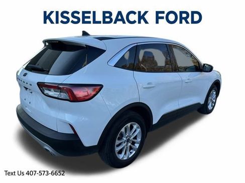 Certified 2022 Ford Escape SE image 3