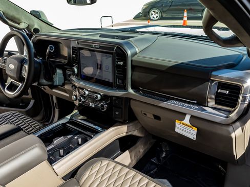 Used 2026 Ford F450 Platinum w/ Platinum Plus Package image 18