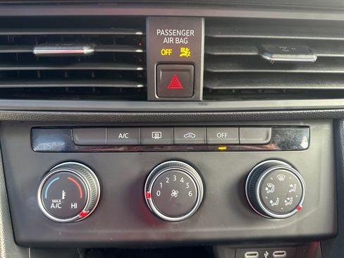 Used 2023 Volkswagen Jetta S image 17