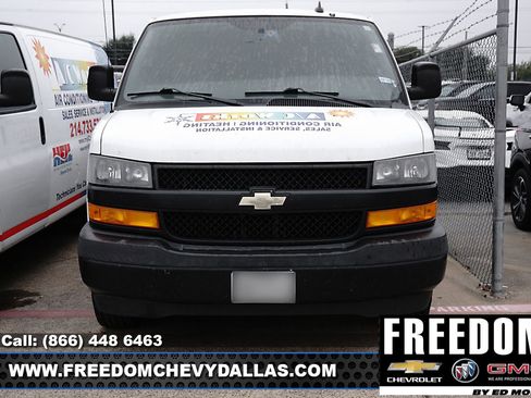 Used 2018 Chevrolet Express 2500 Work Van w/ Driver Convenience Package image 2