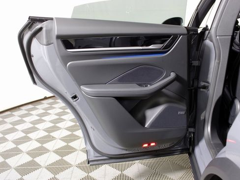 Certified 2025 Porsche Macan 4S Electric image 36