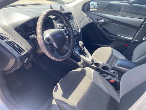 Used 2014 Ford Focus SE FWD image 3