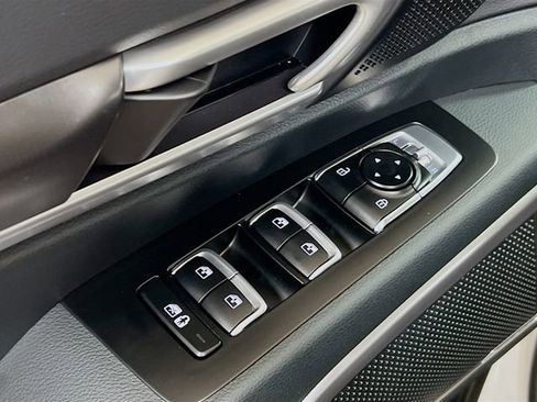 New 2025 Kia Telluride S image 18