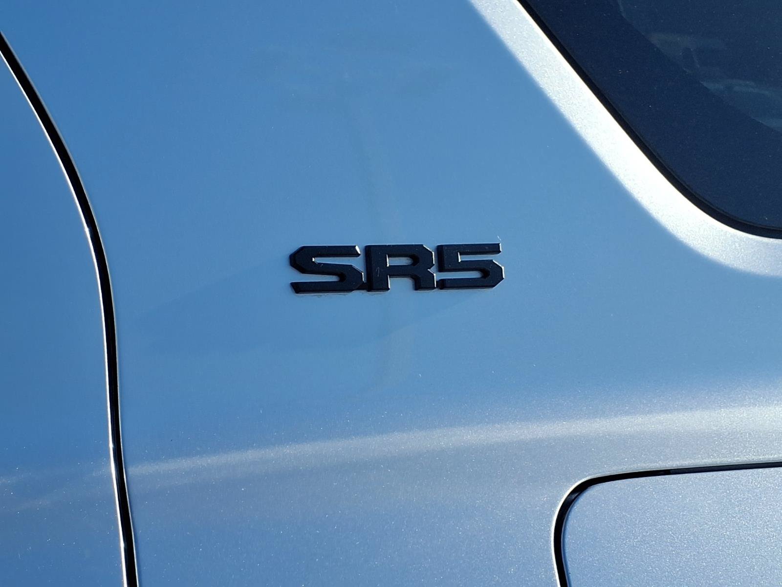 Used 2025 Toyota 4Runner SR5 AWD/4WD image 31