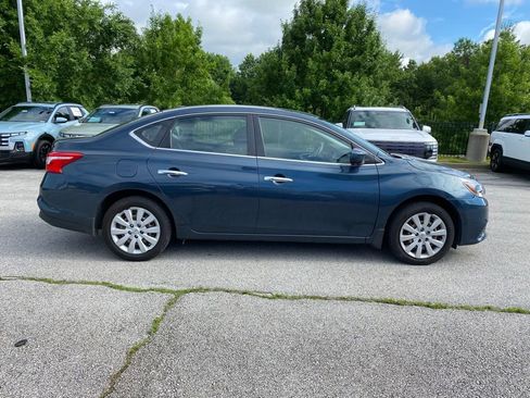 Used 2016 Nissan Sentra SV FWD image 8