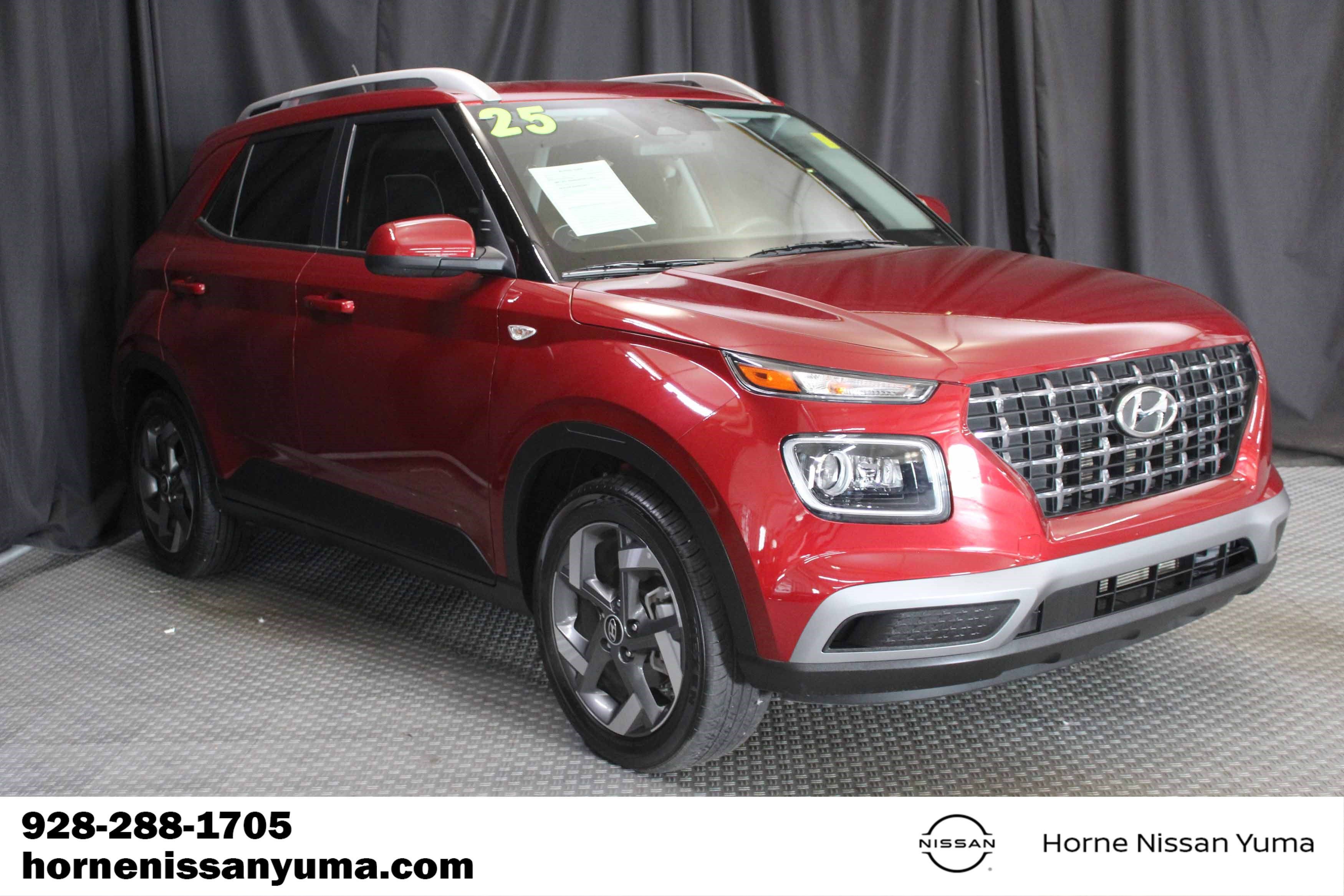 Used 2025 Hyundai Venue Limited FWD image 1