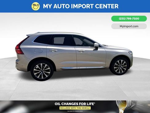 Used 2023 Volvo XC60 B5 Plus AWD/4WD image 8