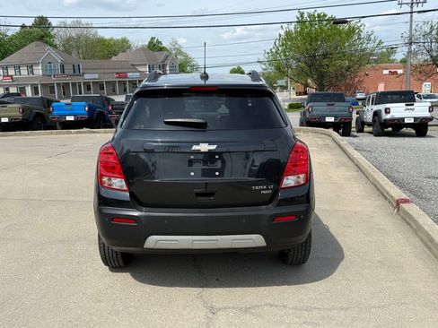 Used 2016 Chevrolet Trax LT w/ LT Convenience Package AWD/4WD image 7