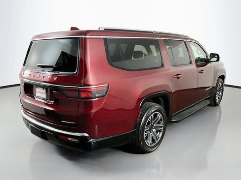 Used 2023 Jeep Wagoneer L Series II AWD/4WD image 5