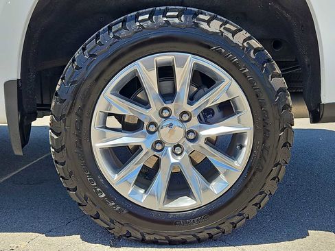 Used 2021 Chevrolet Silverado 1500 LTZ w/ LTZ Premium Package AWD/4WD image 12