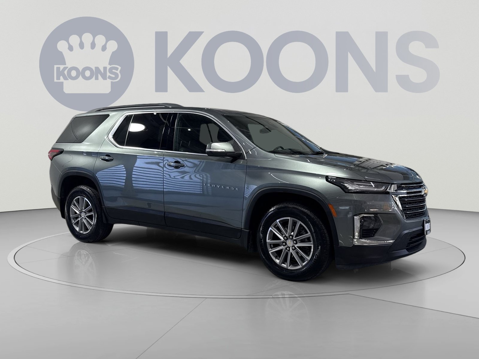 Used 2023 Chevrolet Traverse LT AWD/4WD image 2