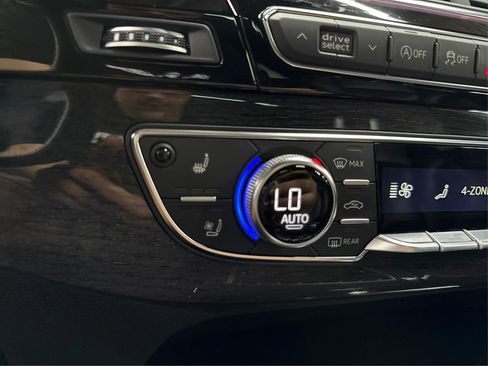 Used 2018 Audi Q7 3.0T Prestige w/ Prestige Package image 34