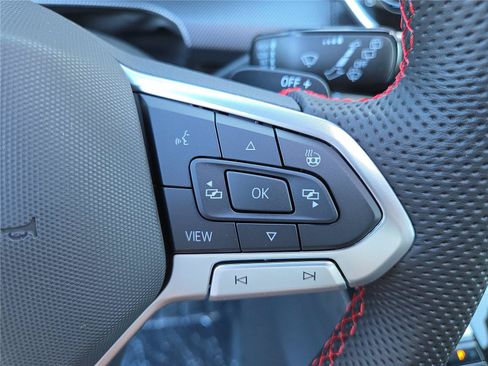 New 2026 Volkswagen GTI SE FWD image 17