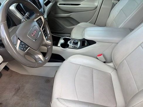 Used 2020 GMC Terrain Denali w/ Denali Premium Package FWD image 11