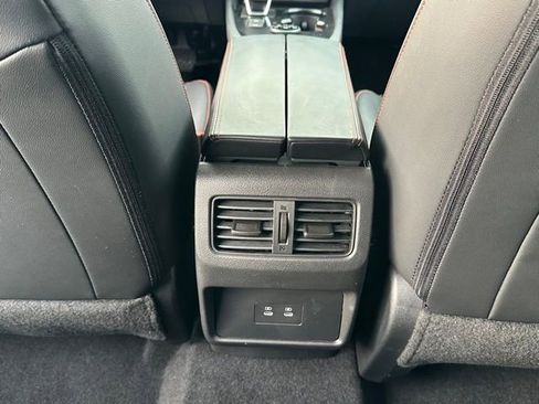 Certified 2025 Nissan Rogue SV image 32