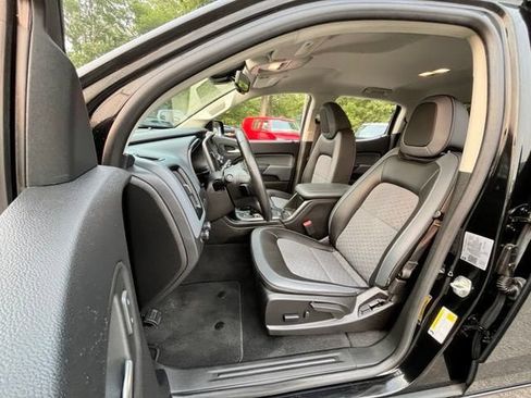 Used 2022 Chevrolet Colorado Z71 w/ Safety Package AWD/4WD image 15
