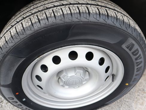 Used 2023 Ford Maverick XL image 26