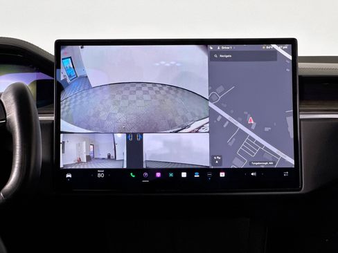 Used 2023 Tesla Model X image 31