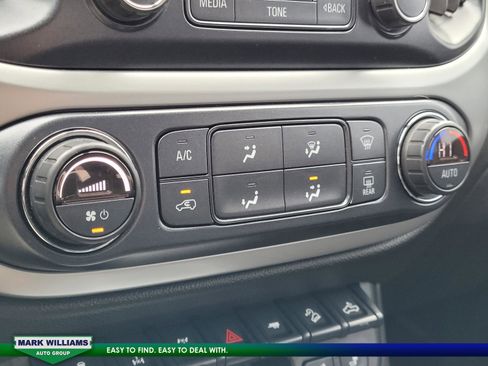 Used 2018 Chevrolet Colorado ZR2 image 18