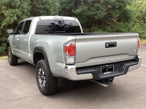 Used 2023 Toyota Tacoma TRD Off-Road AWD/4WD image 9