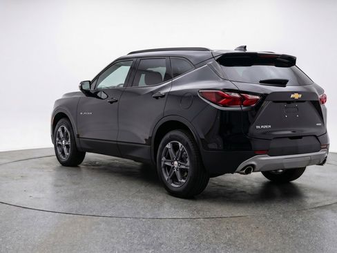 Used 2025 Chevrolet Blazer LT FWD image 6