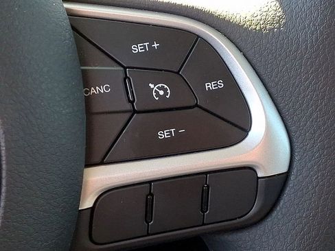 Used 2023 Jeep Renegade Latitude image 22