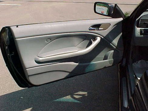 Used 2004 BMW 330Ci Convertible image 30