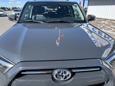Used 2024 Toyota 4Runner SR5 Premium image 2