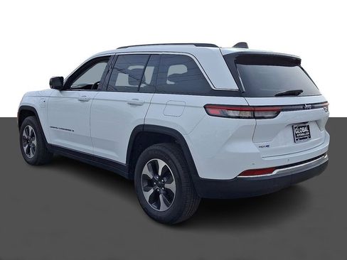 Used 2023 Jeep Grand Cherokee 4WD 4xe image 5