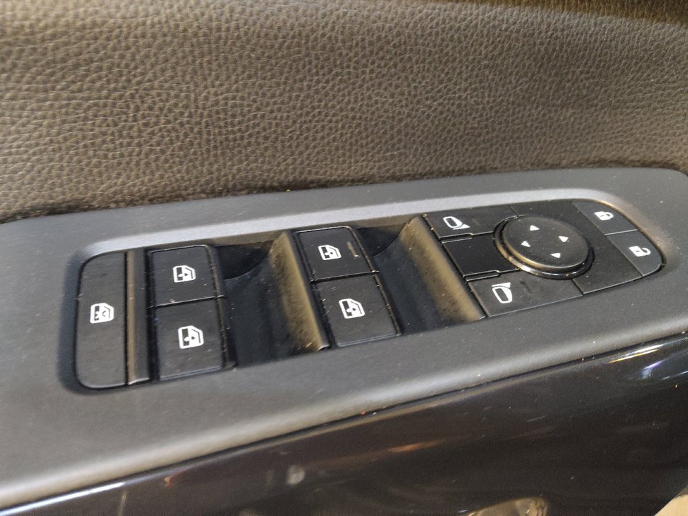 Used 2023 Nissan Pathfinder S w/ Cargo Package FWD image 27