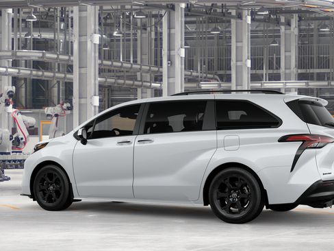 New 2026 Toyota Sienna XLE Woodland Edition AWD/4WD image 5