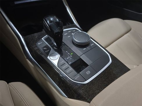 Used 2021 BMW 330i Sedan w/ Convenience Package image 21