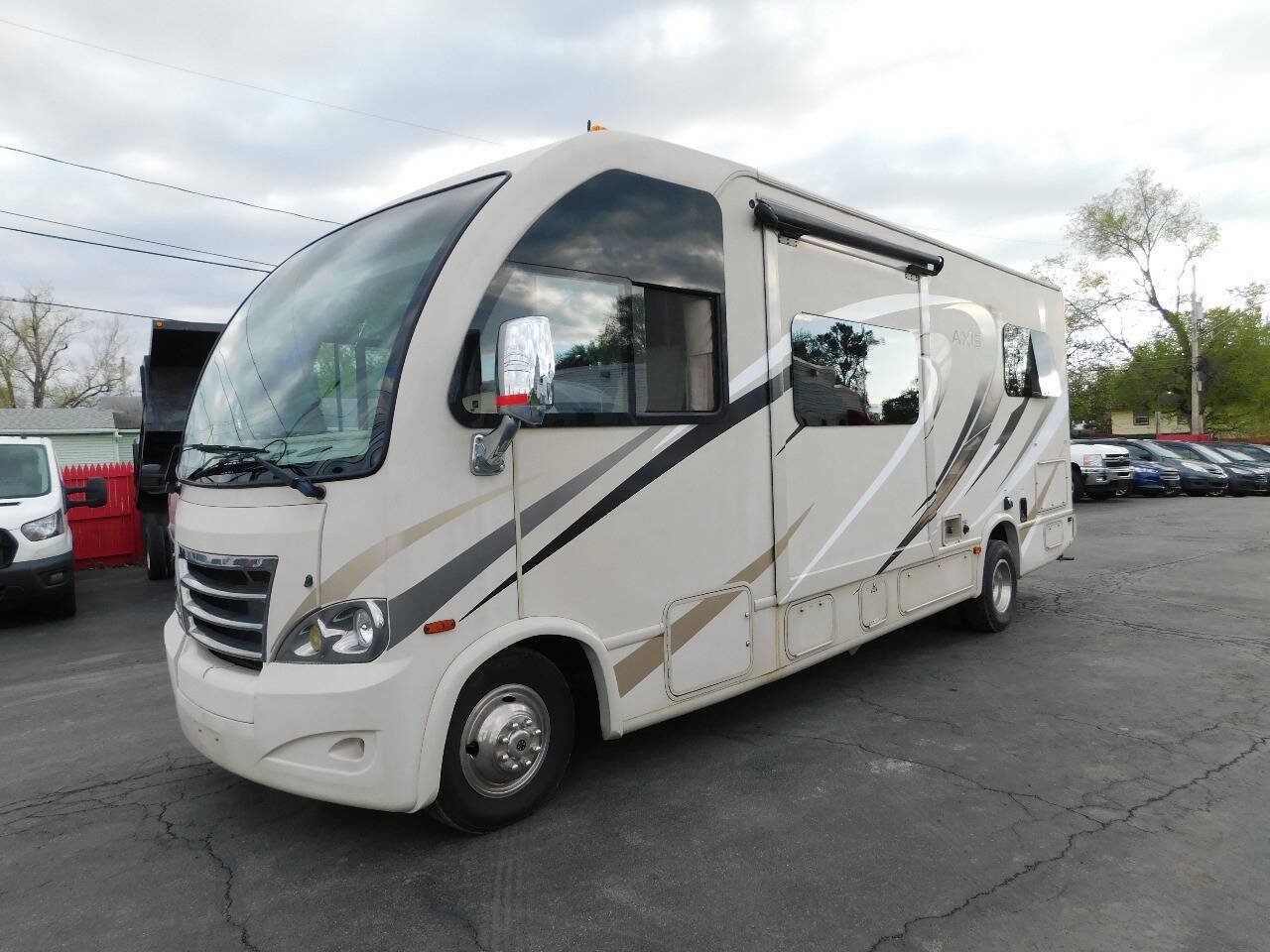 Used 2017 Ford E-450 and Econoline 450 Super Duty w/ A/C Prep Package RWD image 1