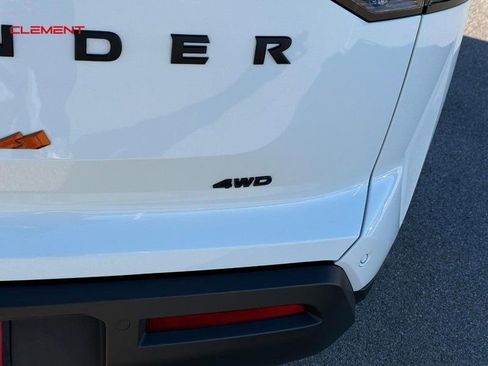 Used 2024 Nissan Pathfinder Rock Creek image 7