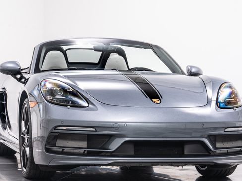 Used 2025 Porsche 718 Boxster image 3