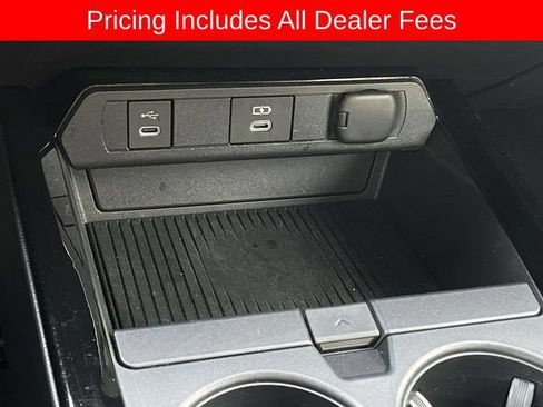 Used 2024 Toyota Prius XLE FWD image 29