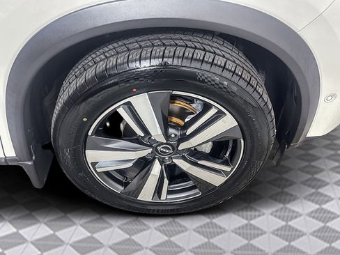 Used 2022 Nissan Rogue Platinum w/ Head-Up Display Package image 37