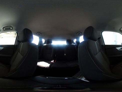 Used 2025 Chevrolet Blazer LT image 42