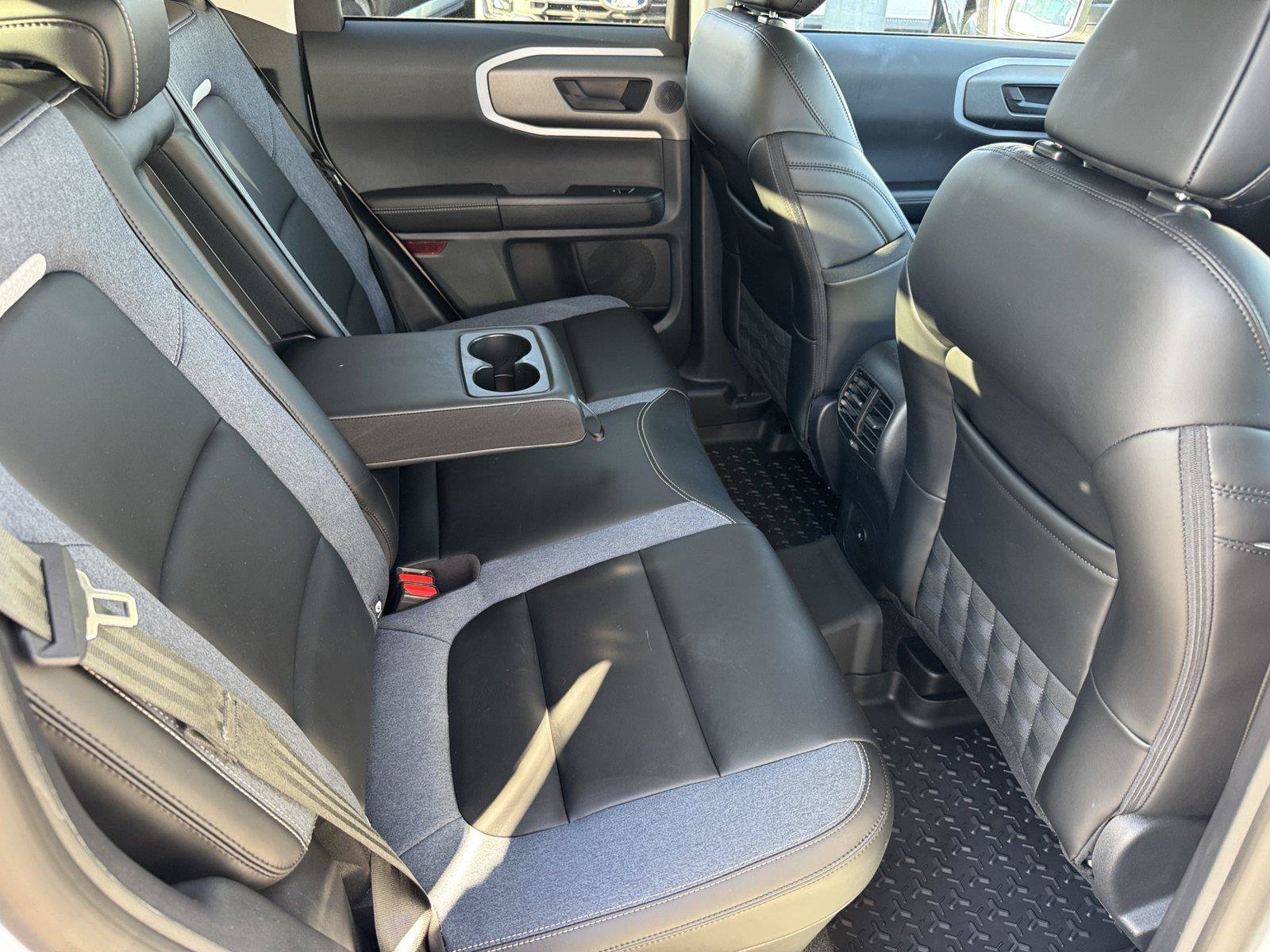 Certified 2025 Ford Bronco Sport Outer Banks w/ Outer Banks Tech Package+ AWD/4WD image 18