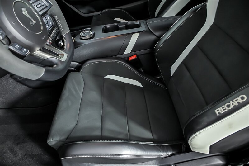 Used 2021 Ford Mustang Shelby GT500 w/ Carbon Fiber Track Pack RWD image 15