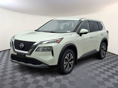 Certified 2023 Nissan Rogue SV image 3