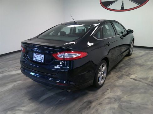 Used 2014 Ford Fusion SE w/ Equipment Group 201A image 9