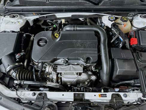 Used 2023 Chevrolet Malibu LT image 30