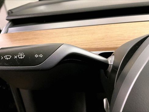 Used 2019 Tesla Model 3 Mid Range image 31