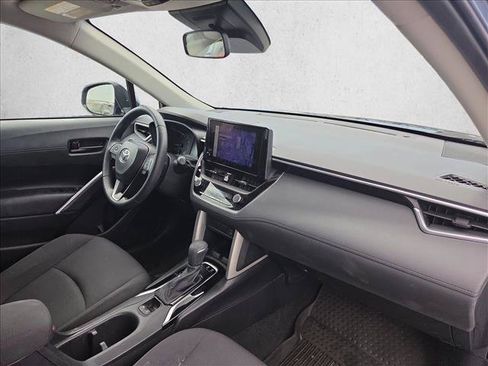 Used 2024 Toyota Corolla Cross LE FWD image 19