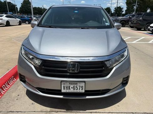 Used 2024 Honda Odyssey EX-L image 2
